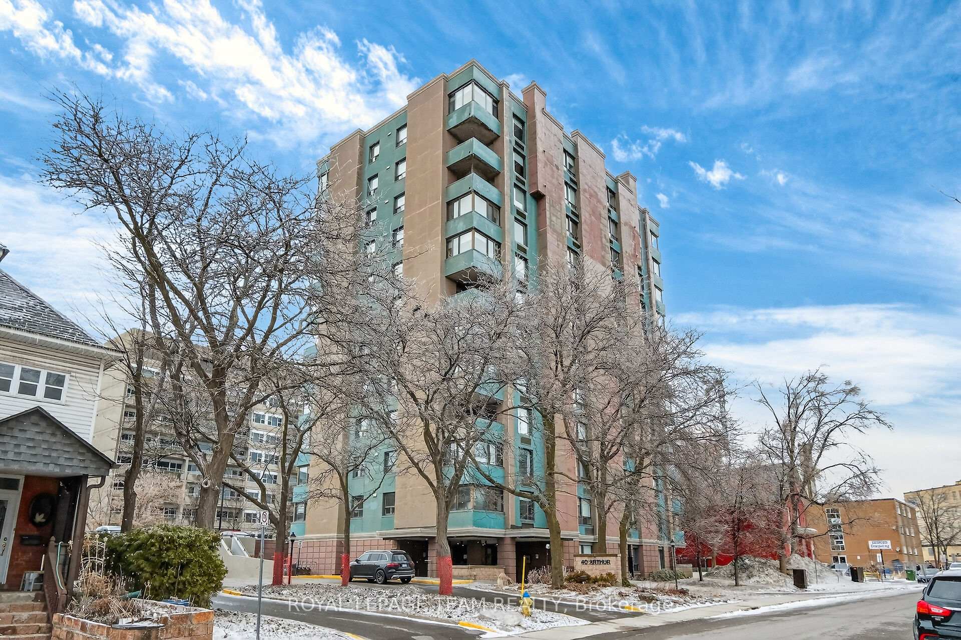 601 - 40 Arthur Street, West Centre Town, ON, exterior