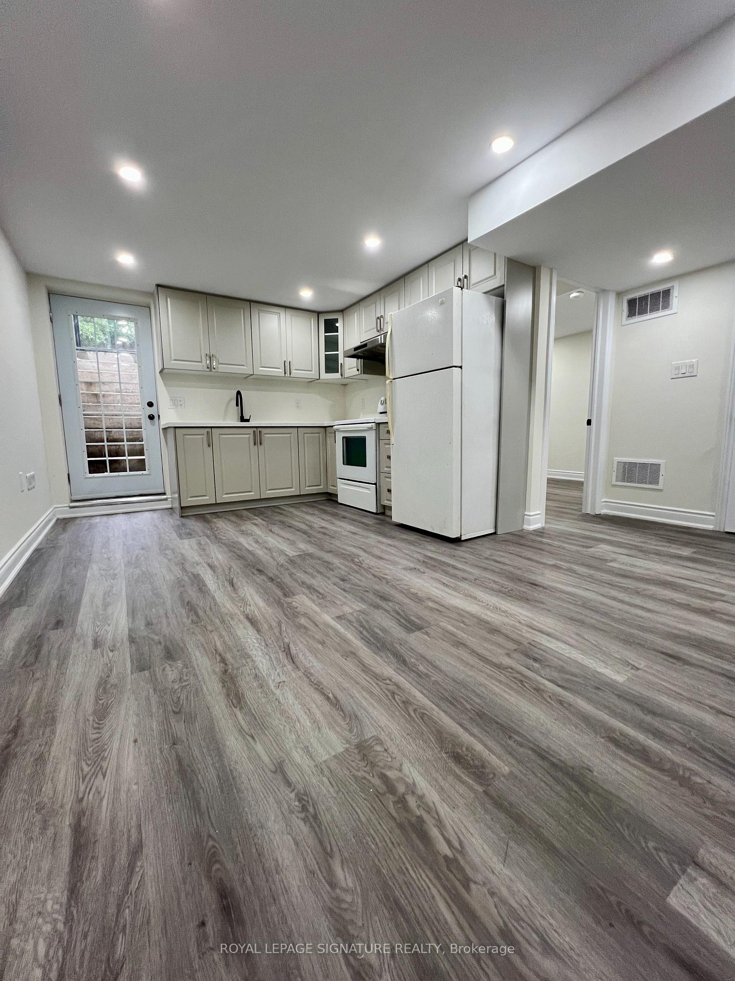 28 Skelton Boulevard, Brampton, ON, exterior