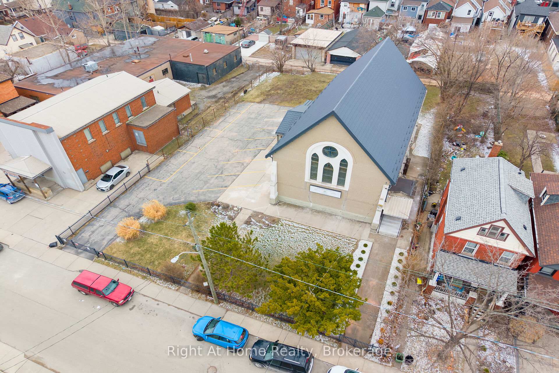 50 Earl Street, Hamilton, ON, exterior