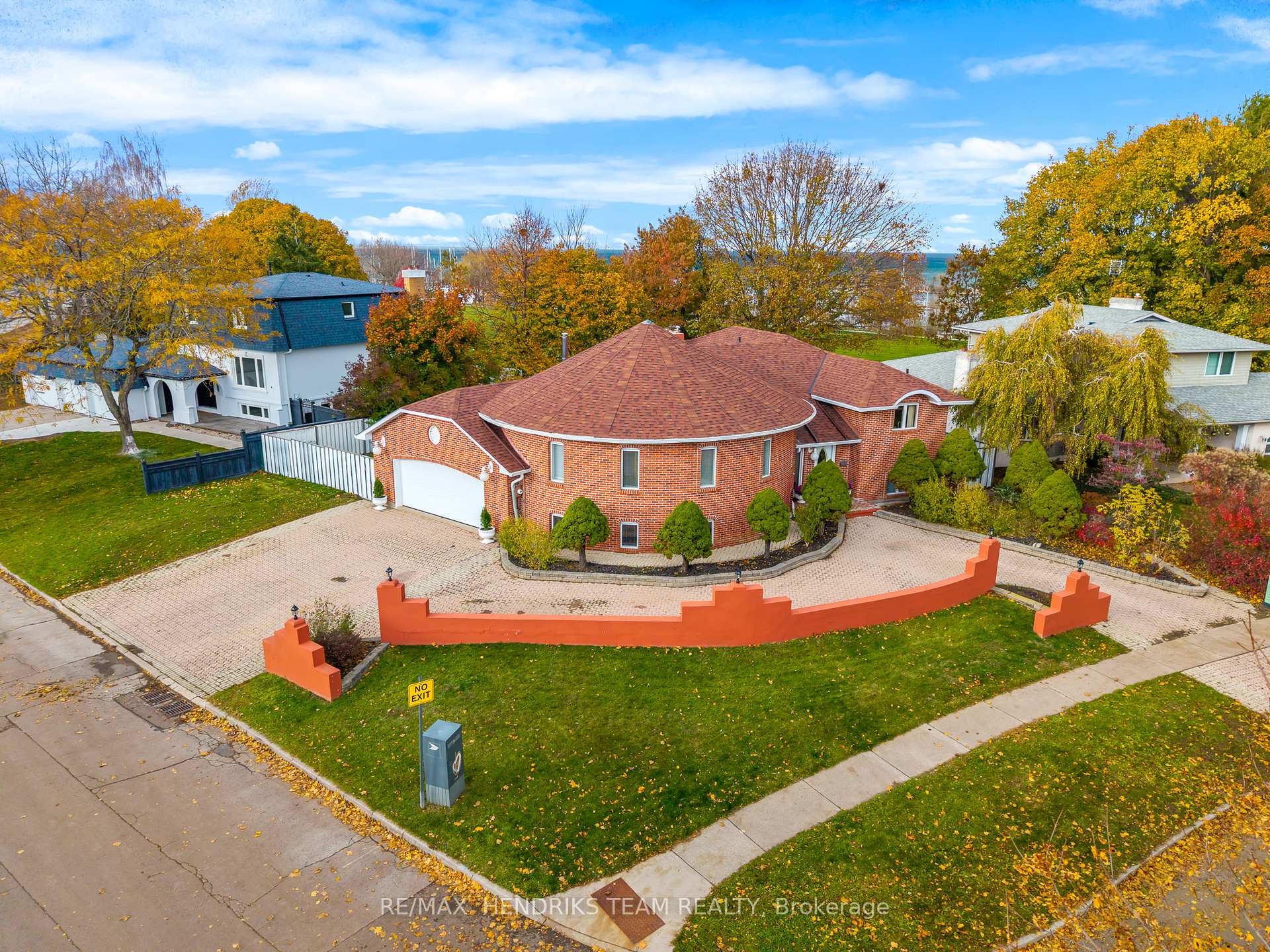 85 Westgate Park Drive, St. Catharines, ON, exterior
