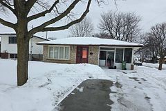 2 Rideau Crescent, Hamilton, ON, exterior