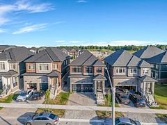 7 Barnyard Trail, Barrie, ON, exterior