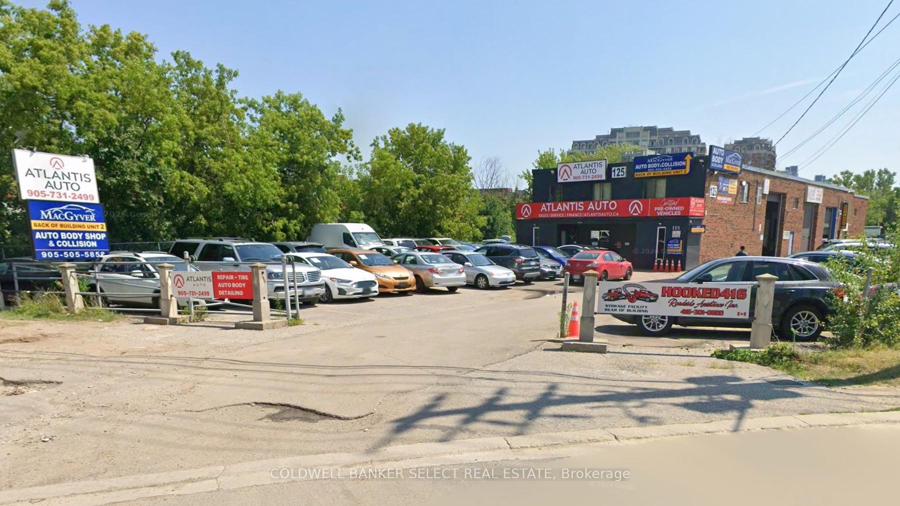 Main Flr Office #1 - 125 16th Avenue, Richmond Hill, ON, exterior