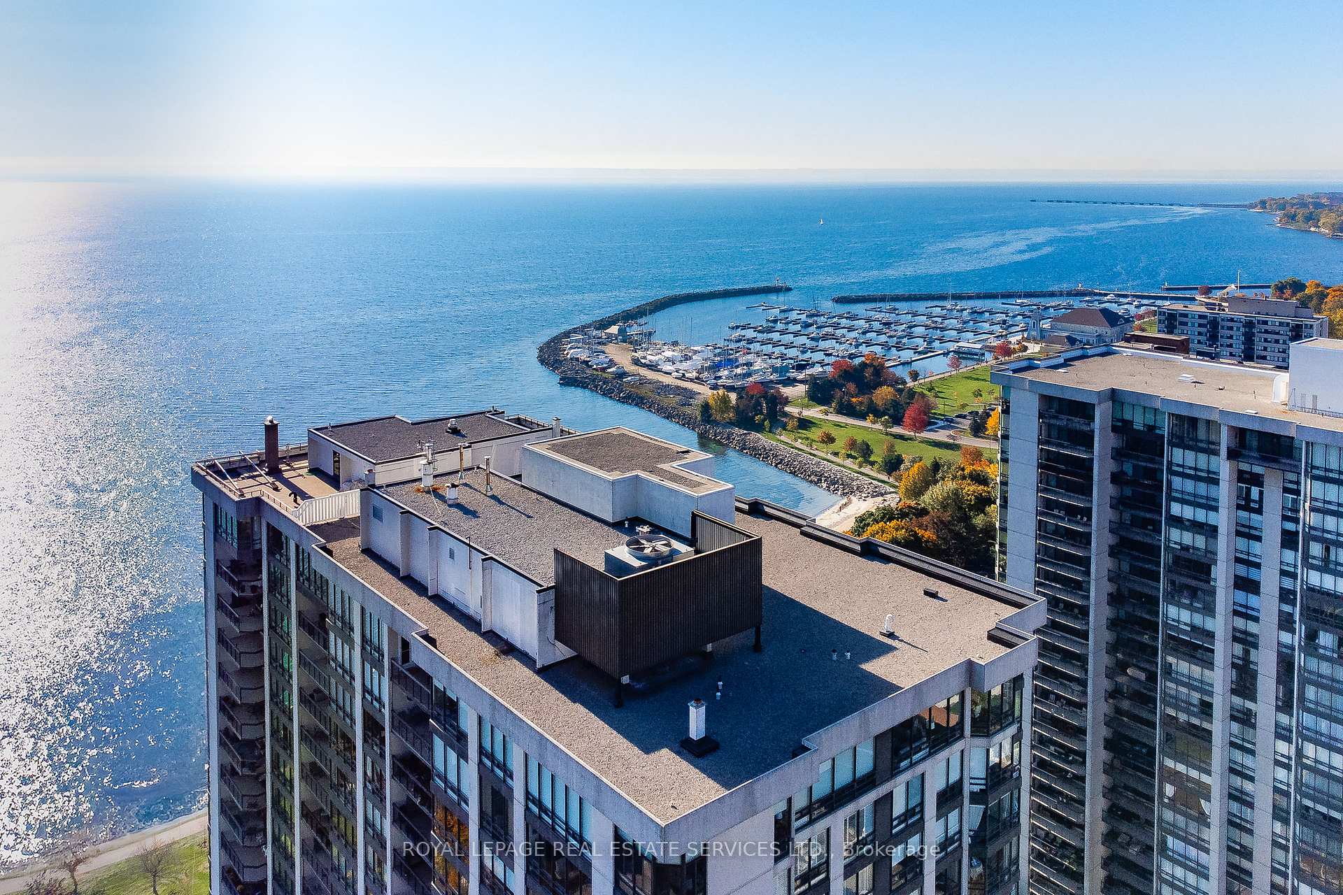 2102 - 2170 Marine Drive, Oakville, ON, exterior