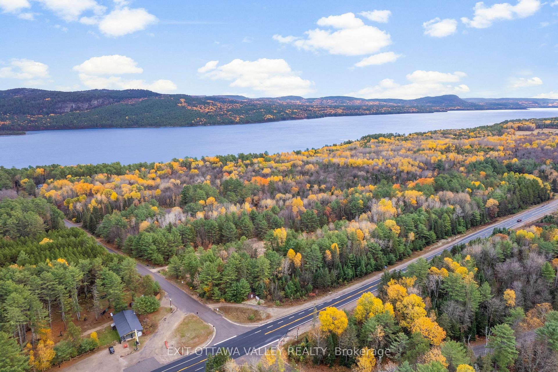 Part 11 Moores Road, Deep River, ON, exterior