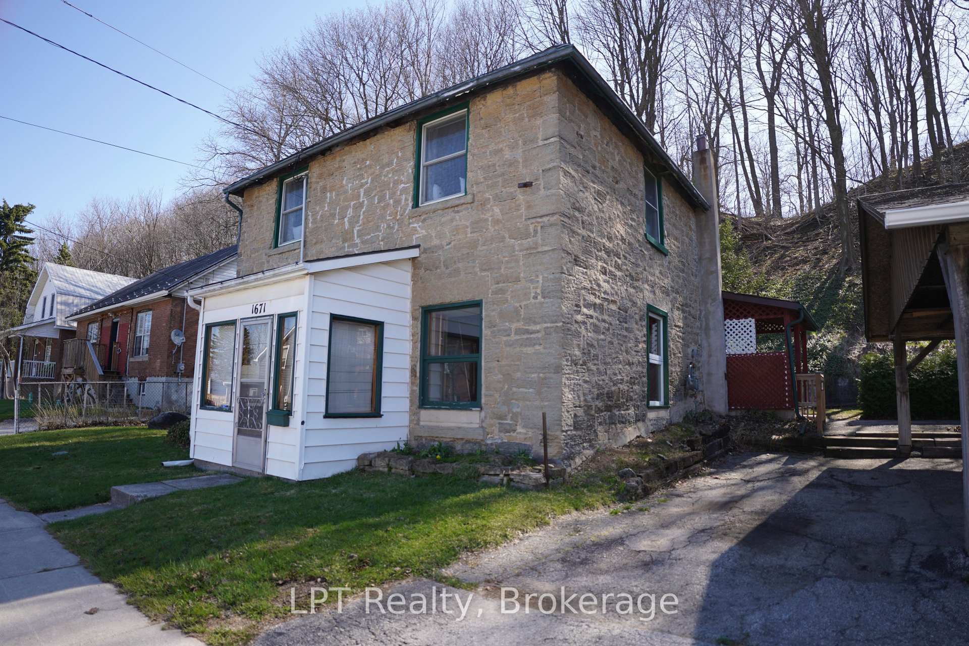 1671 4th Avenue E, Owen Sound, ON, exterior
