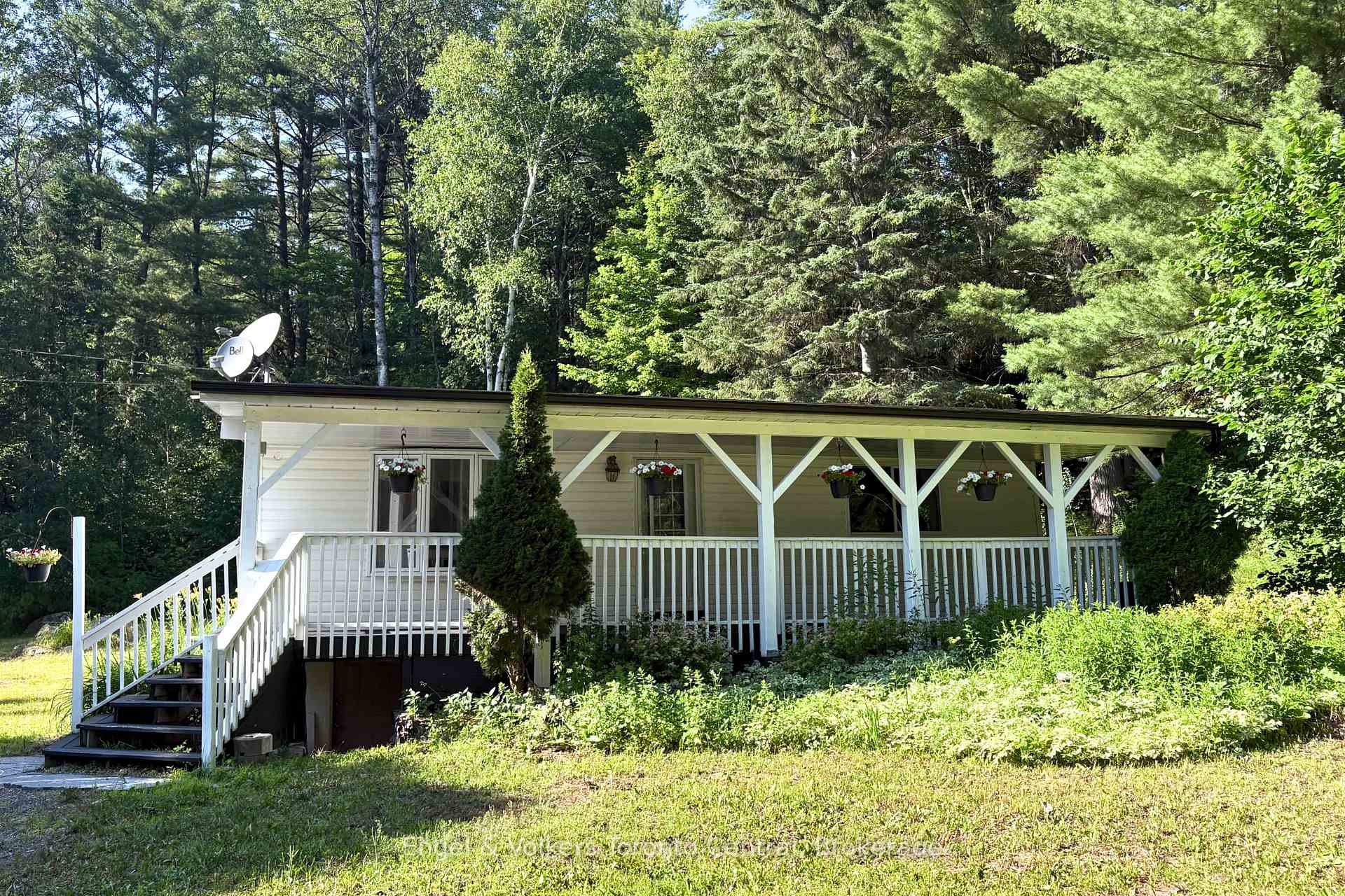 83 Homeland Drive, Perry, ON, exterior