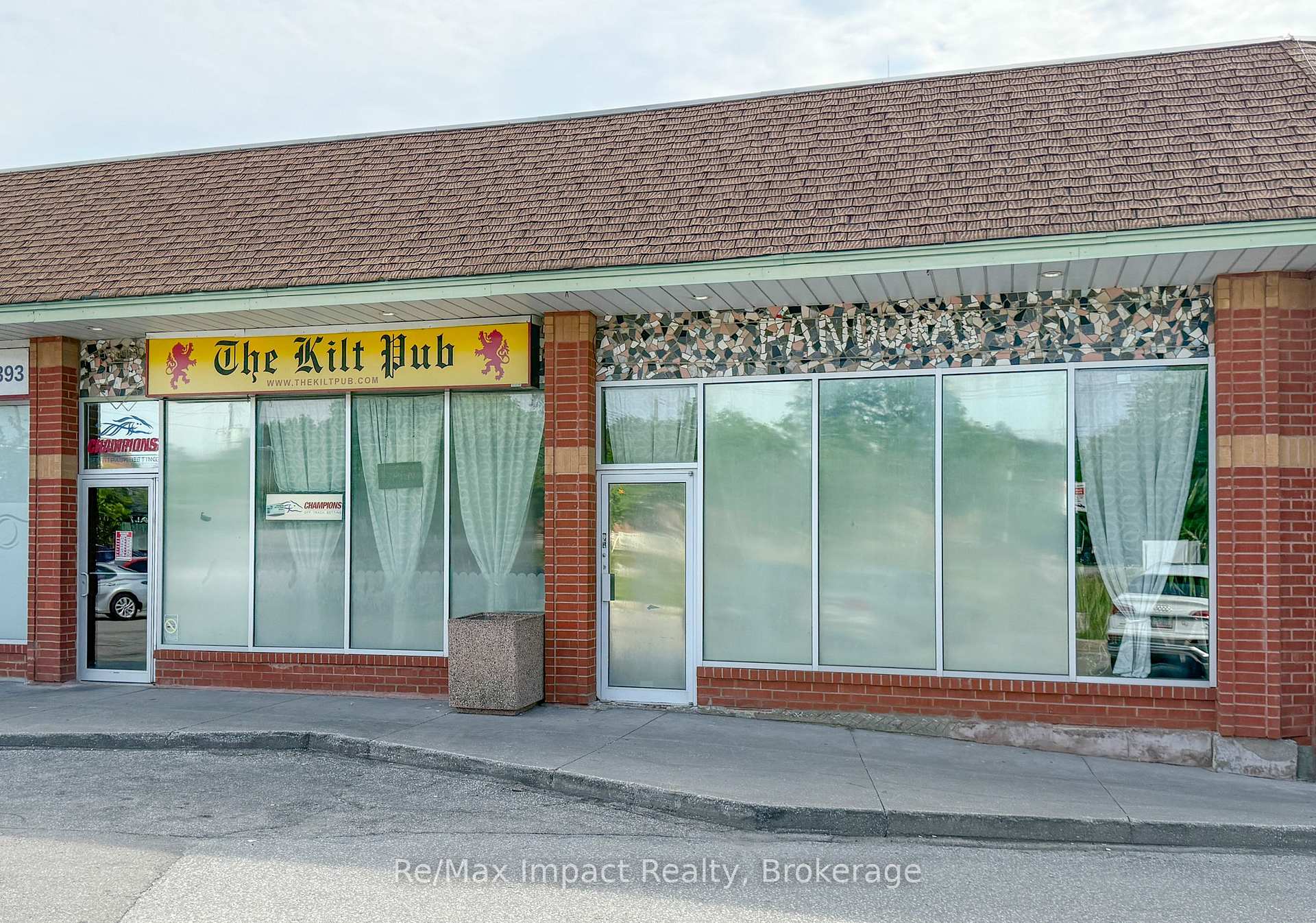 9 & 10 - 371 Old Kingston Road, Toronto E10, ON, exterior