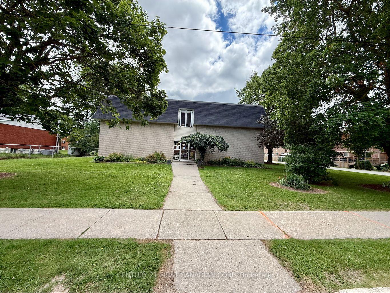 331 - 118 Preston Street S, Wellington North, ON, exterior