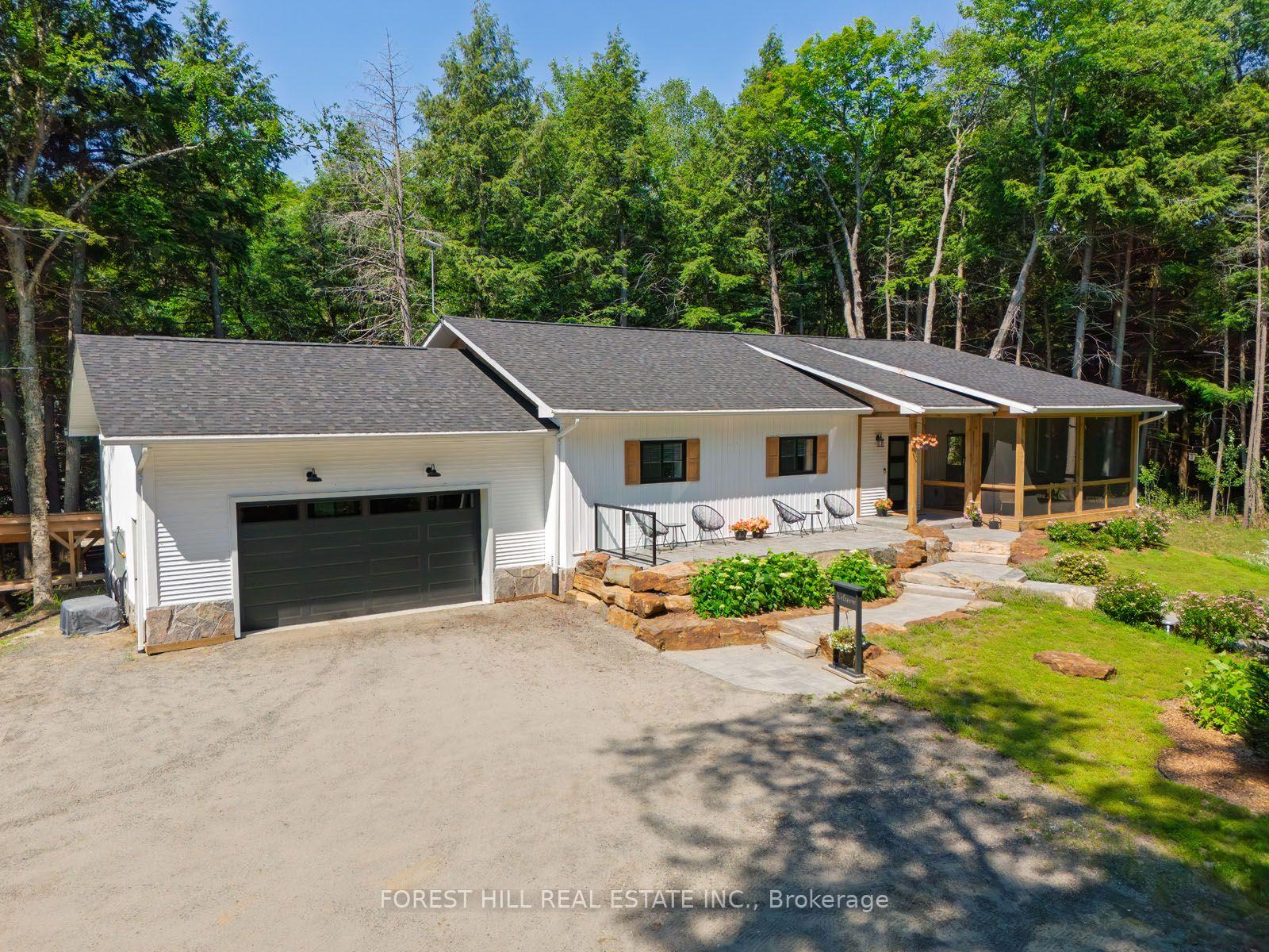 315 North Fox Lake Road, Huntsville, ON, exterior