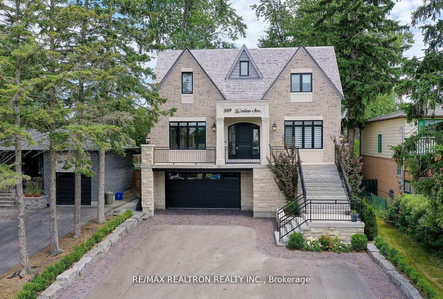 809 Fairview Avenue, Pickering, ON, exterior