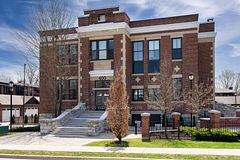 304 - 400 Park Avenue, Newmarket, ON, exterior