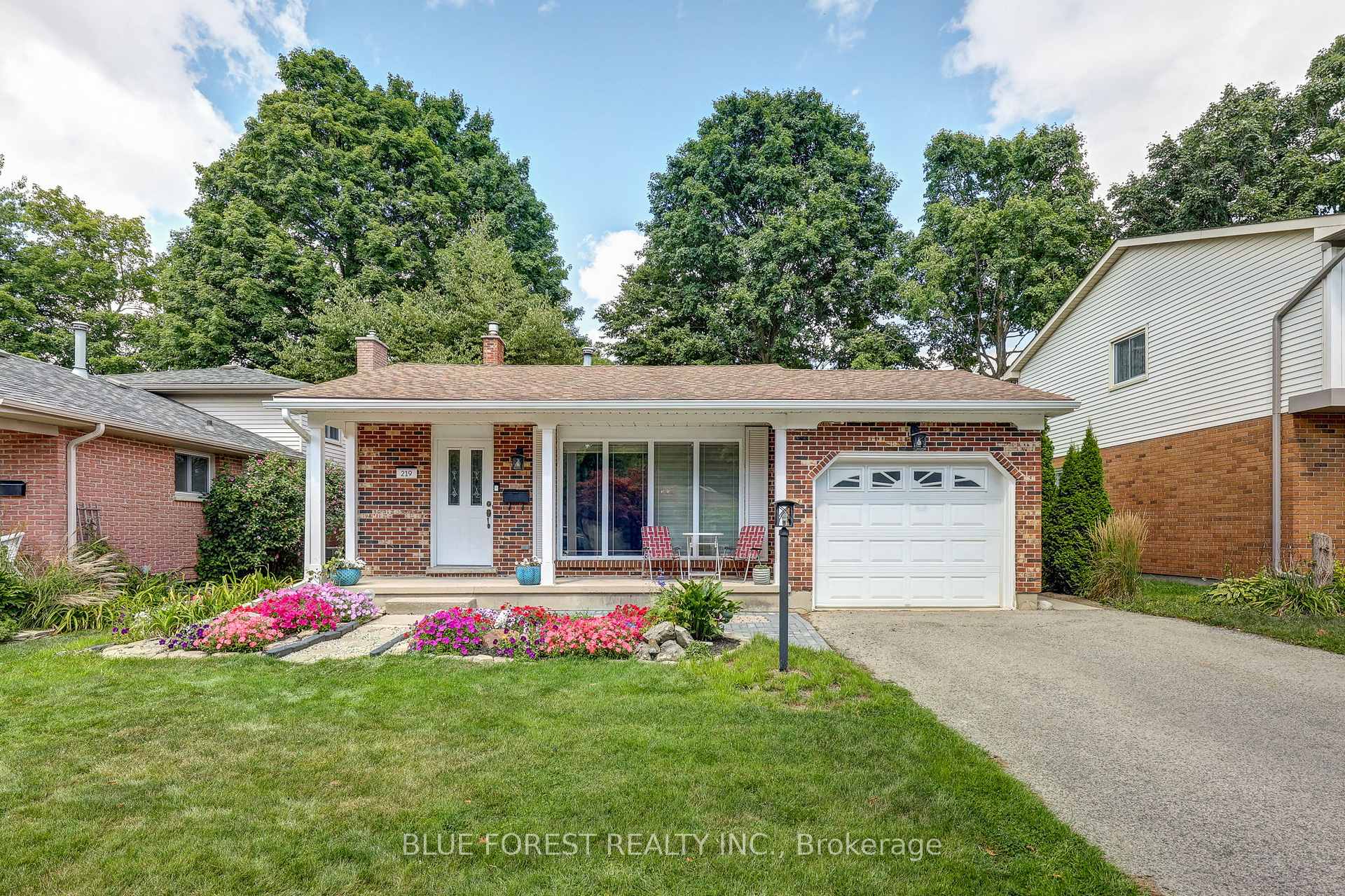 219 Worthington Avenue, London South, ON, exterior