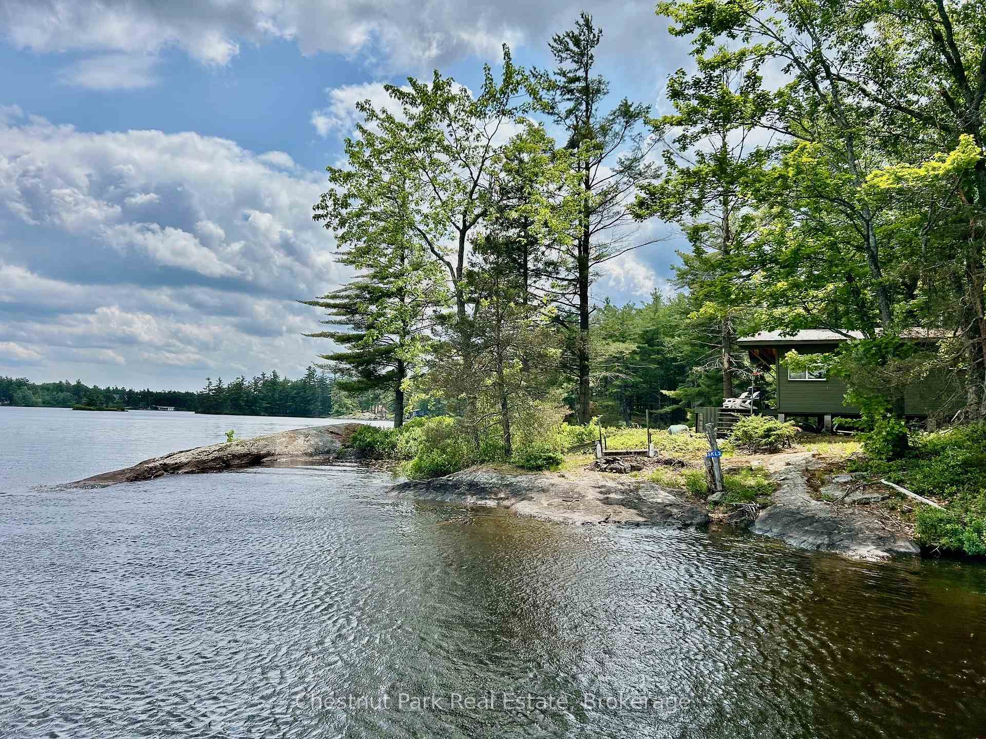 2 Island 5KL Part 2 Burnt Island, Gravenhurst, ON, exterior