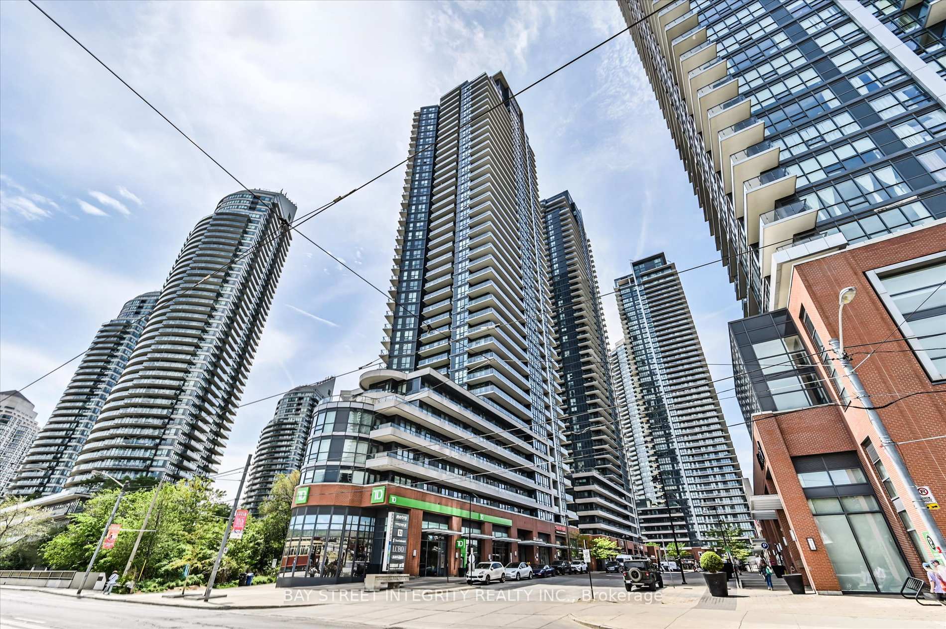 2001 - 2212 Lake Shore Boulevard W, Toronto W06, ON, exterior
