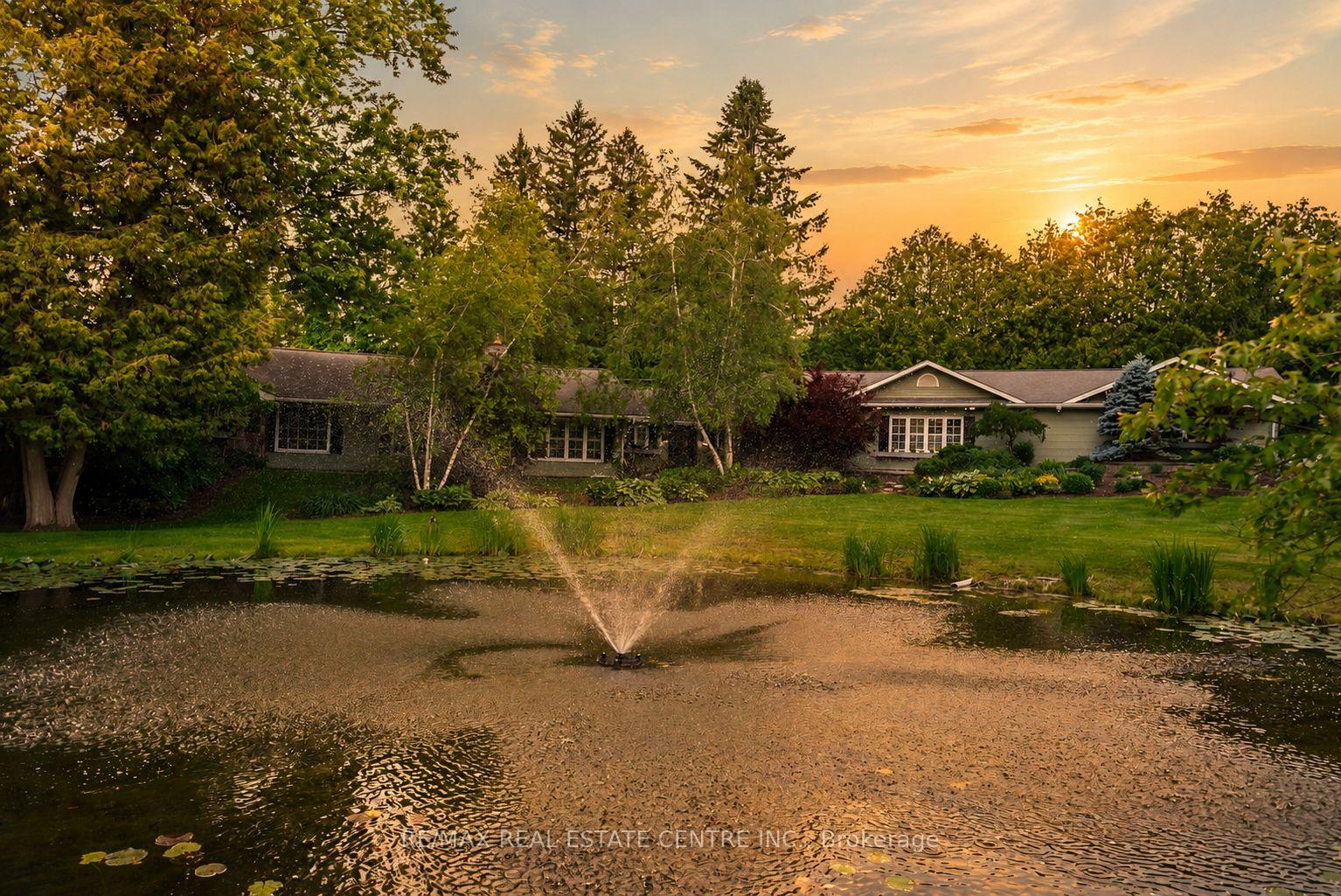 2 Cedar Drive, Caledon, ON, exterior