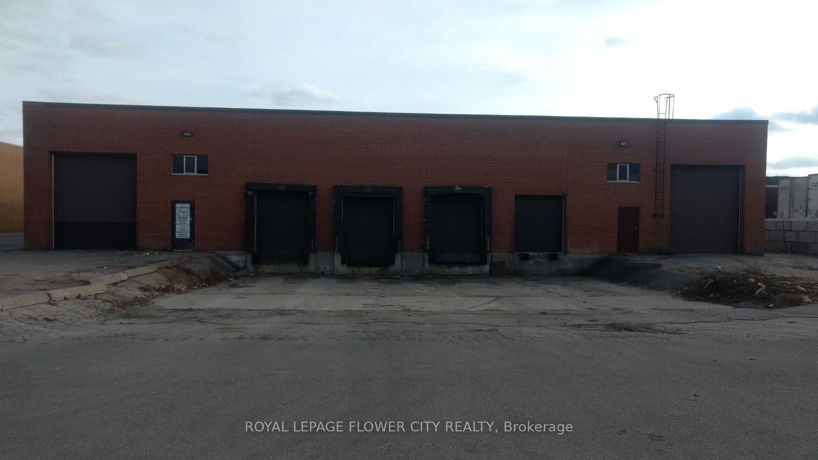 B - 2395 Lucknow Drive, Mississauga, ON, exterior