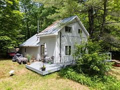 240 Britannia Road, Huntsville, ON, exterior