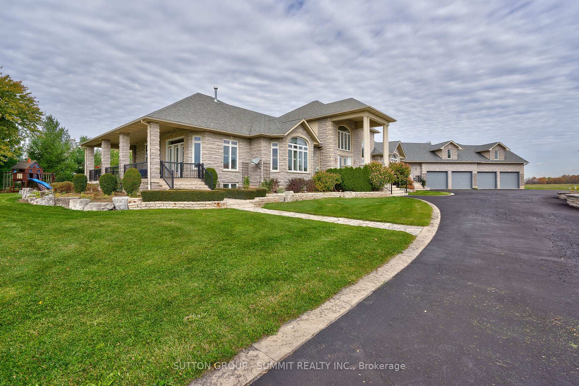 5431 APPLEBY Line, Burlington, ON, exterior