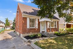 132 Homewood Avenue, Toronto C07, ON, exterior
