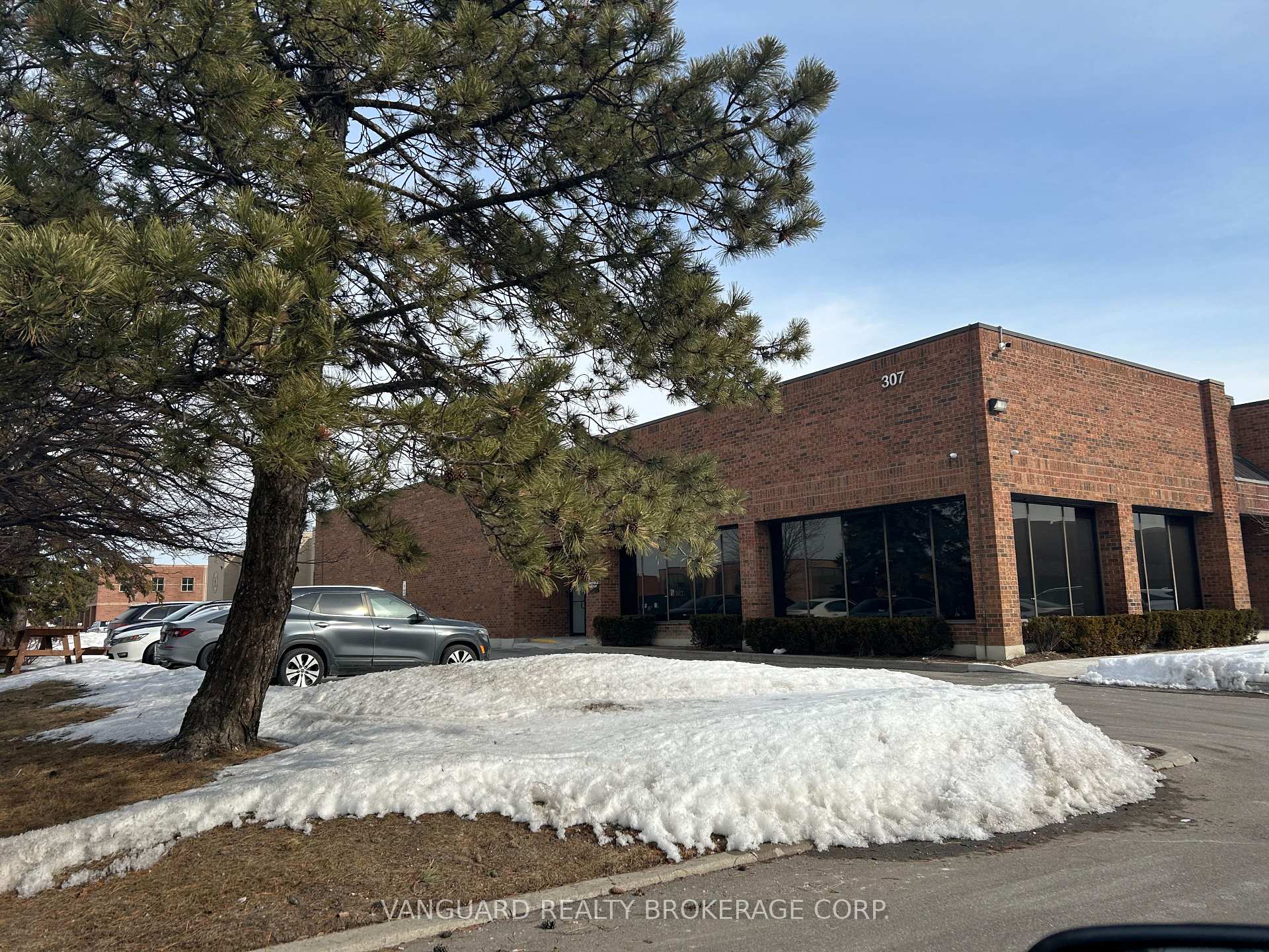 1-7 - 307 Edgeley Boulevard E, Vaughan, ON, exterior