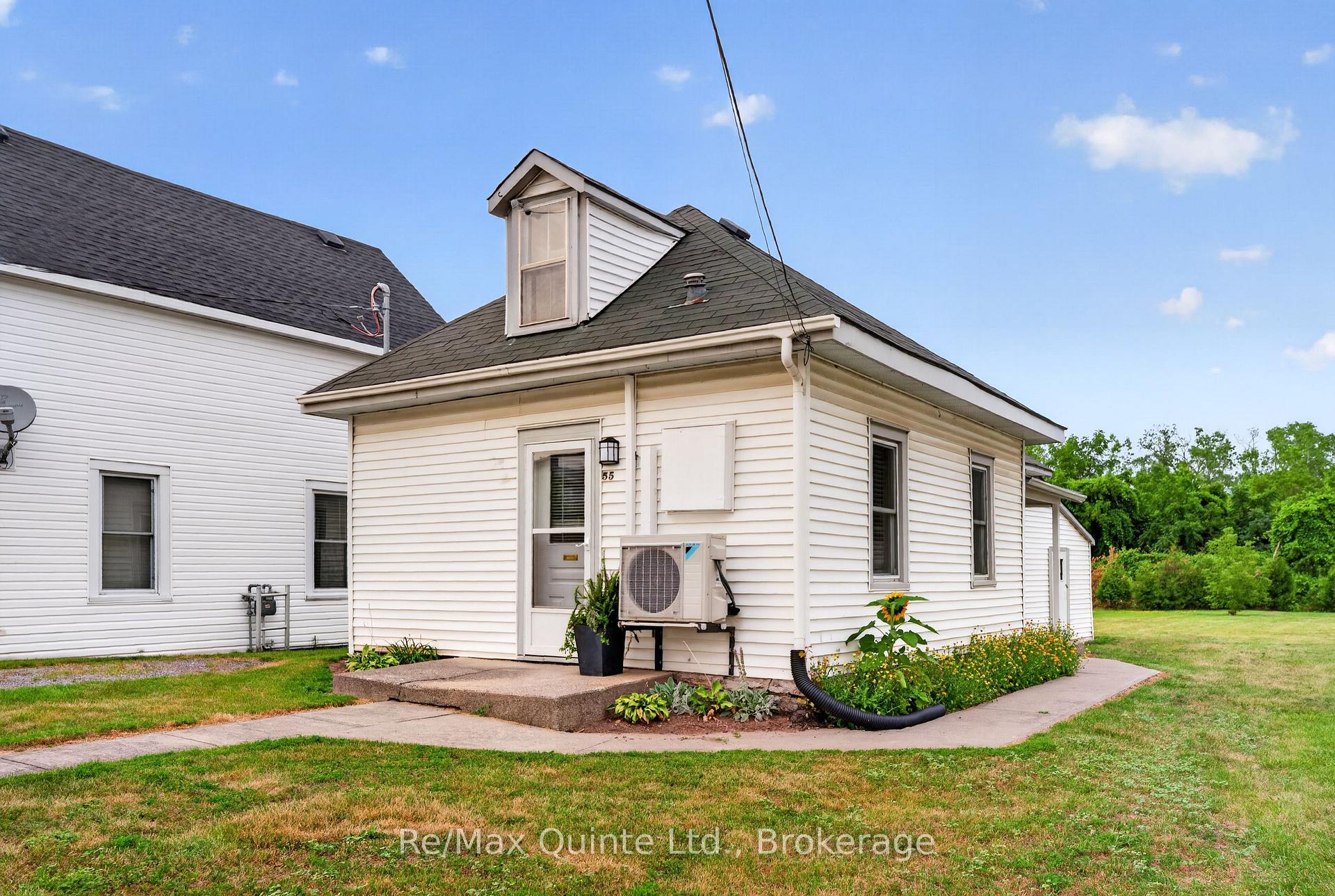 55 George Street, Belleville, ON, exterior