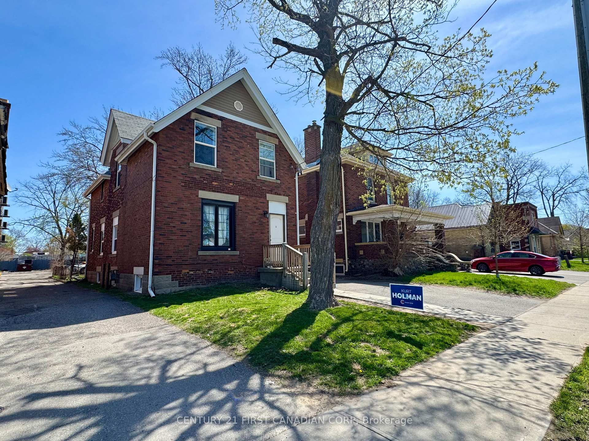 302 Egerton Street, London East, ON, exterior