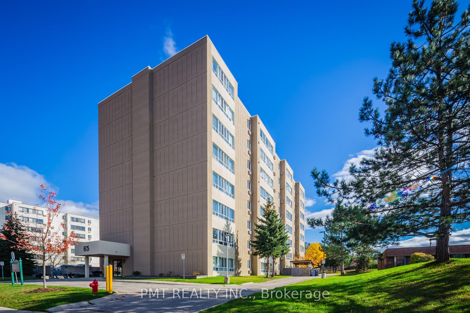 303 - 65 Highland Crescent, Kitchener, ON, exterior
