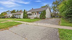123 Jacobson Avenue, St. Catharines, ON, exterior