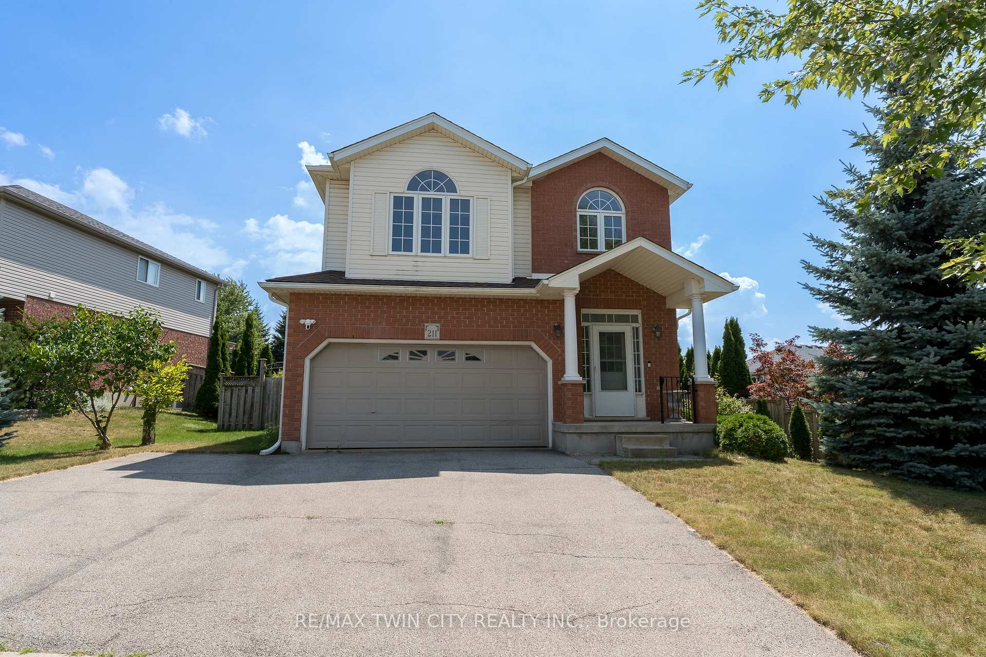 211 Sleaford Street, Waterloo, ON, exterior