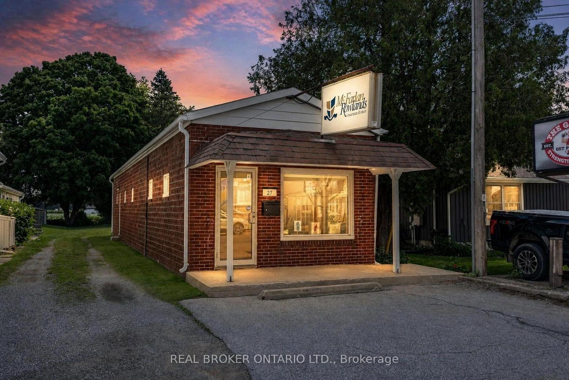 27 Queen Street, Norfolk, ON, exterior