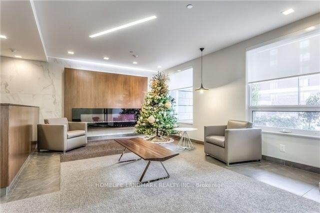 111 - 8228 Birchmount Road, Markham, ON, exterior