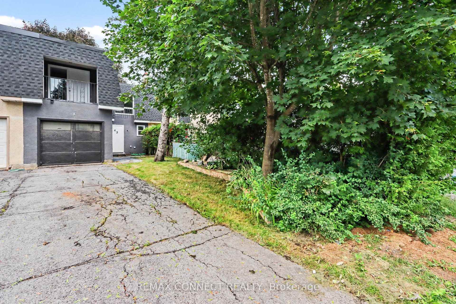 43 Tybalt Crescent, Bells Corners and South to Fallowfield, ON, exterior