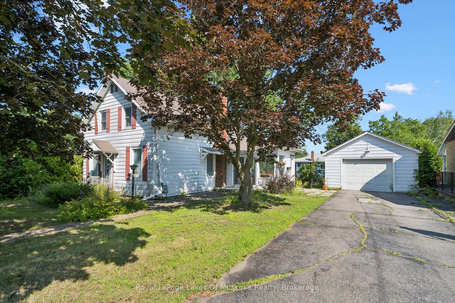 190 Winewood Avenue W, Gravenhurst, ON, exterior