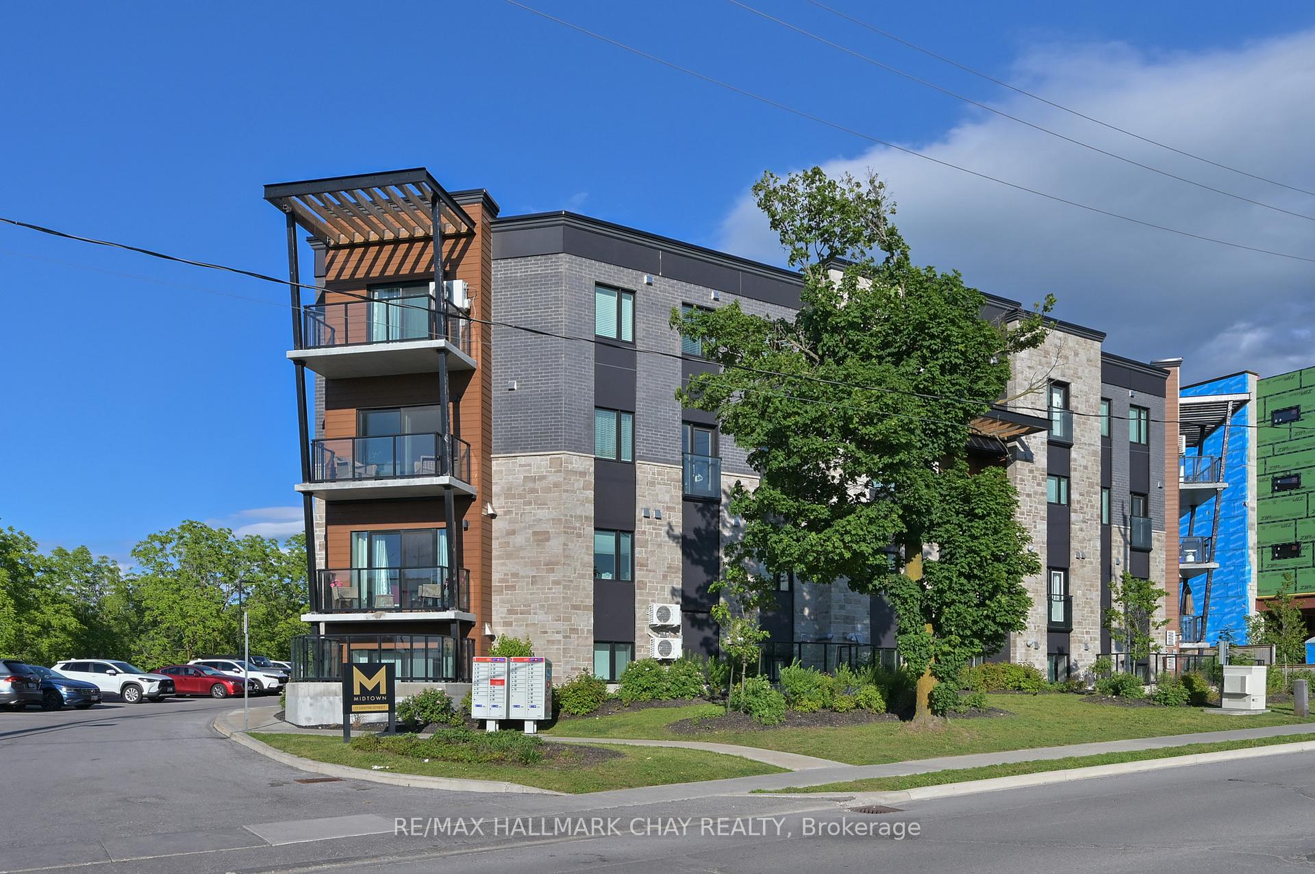 312 - 17 Centre Street, Orangeville, ON, exterior