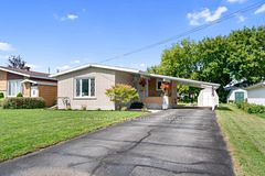 121 St. George Street W, North Glengarry, ON, exterior
