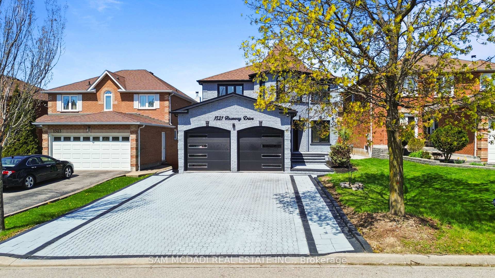 1521 Roseway Drive, Mississauga, ON, exterior