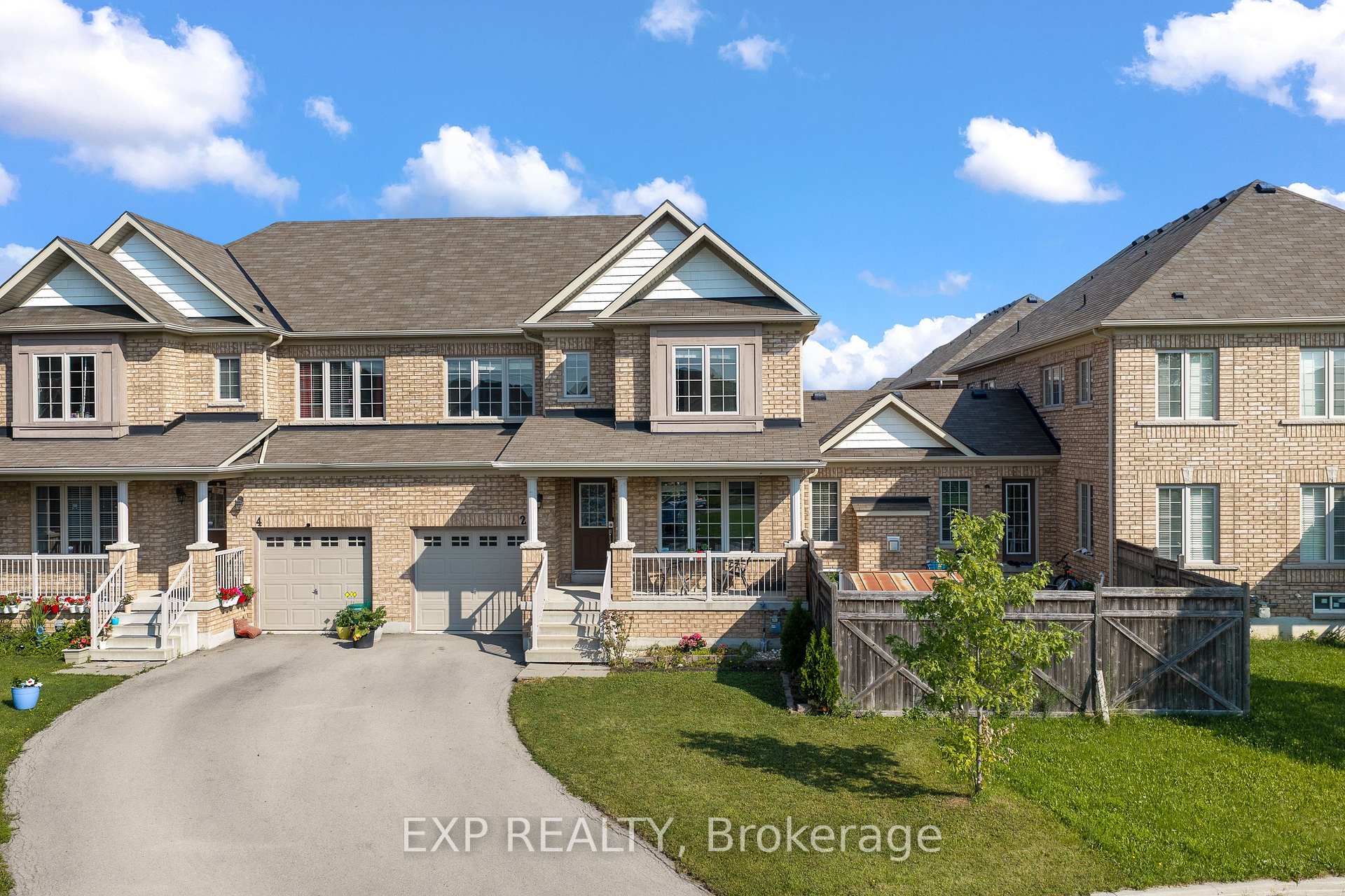 2 Durham Way, Niagara-on-the-Lake, ON, exterior