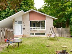3818 Lawrence Avenue E, Toronto E09, ON, exterior