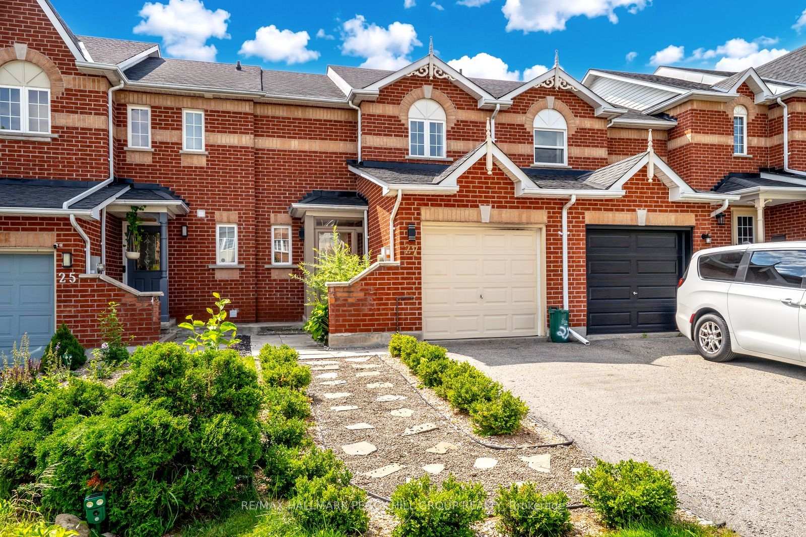 27 Gadwall Avenue, Barrie, ON, exterior