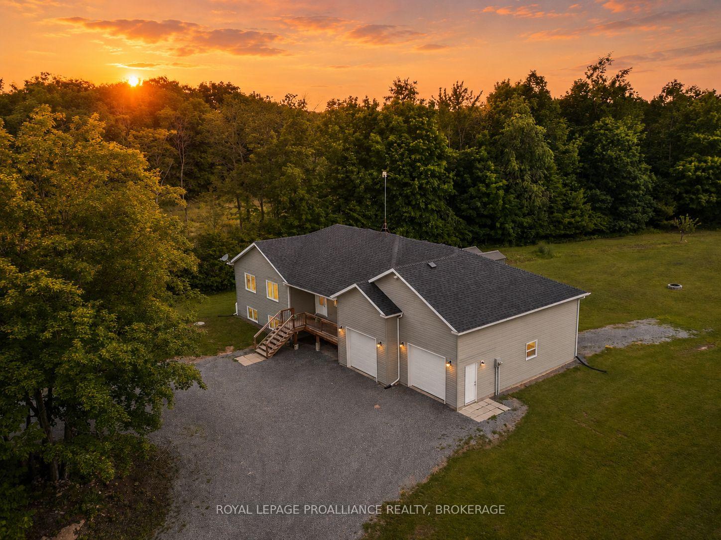 2800 Desert Lake Road, Frontenac, ON, exterior