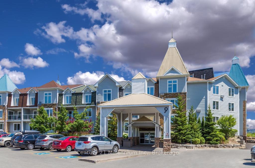 3210-3212 - 9 Harbour Street E, Collingwood, ON, exterior