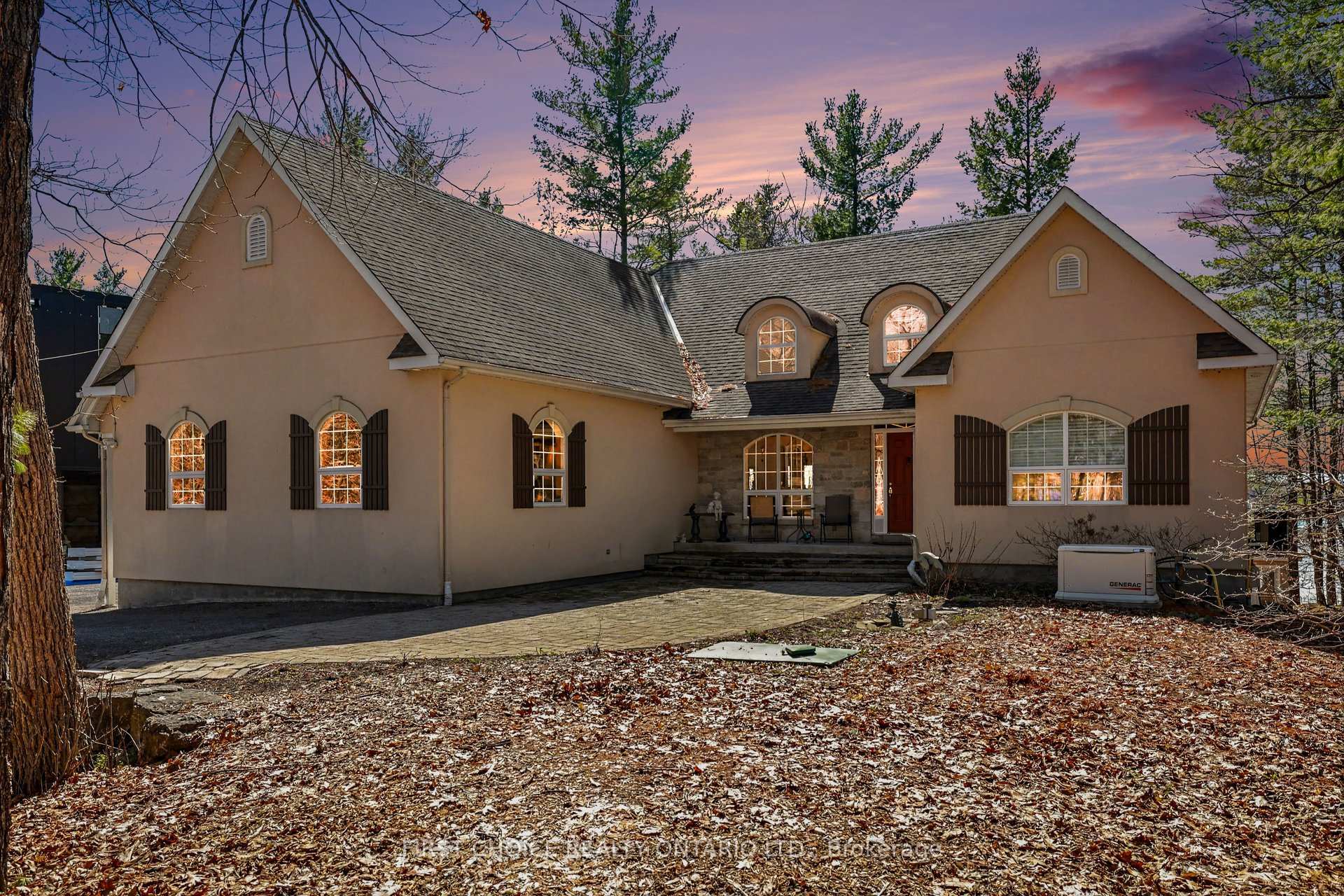 4136 Armitage Avenue, Constance Bay - Dunrobin - Kilmaurs - Woodlawn, ON, exterior