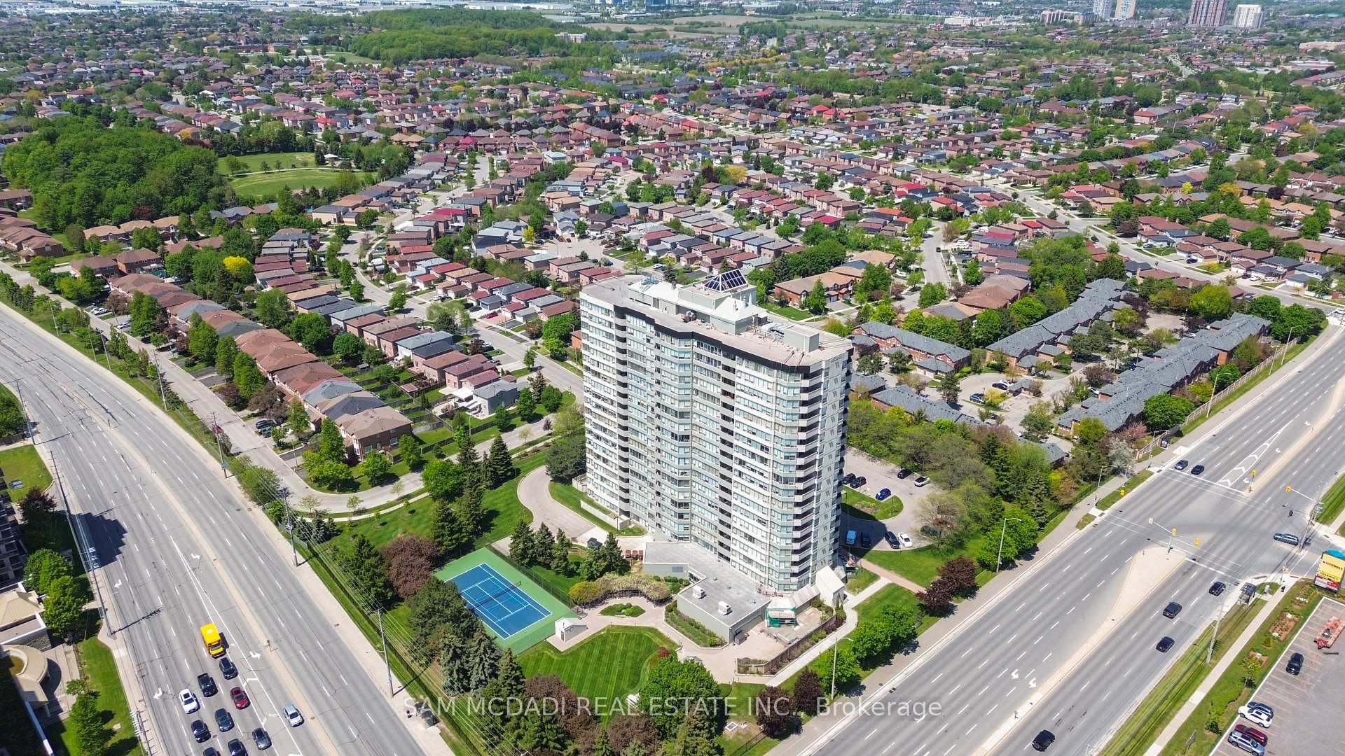 1109 - 700 Constellation Drive, Mississauga, ON, exterior
