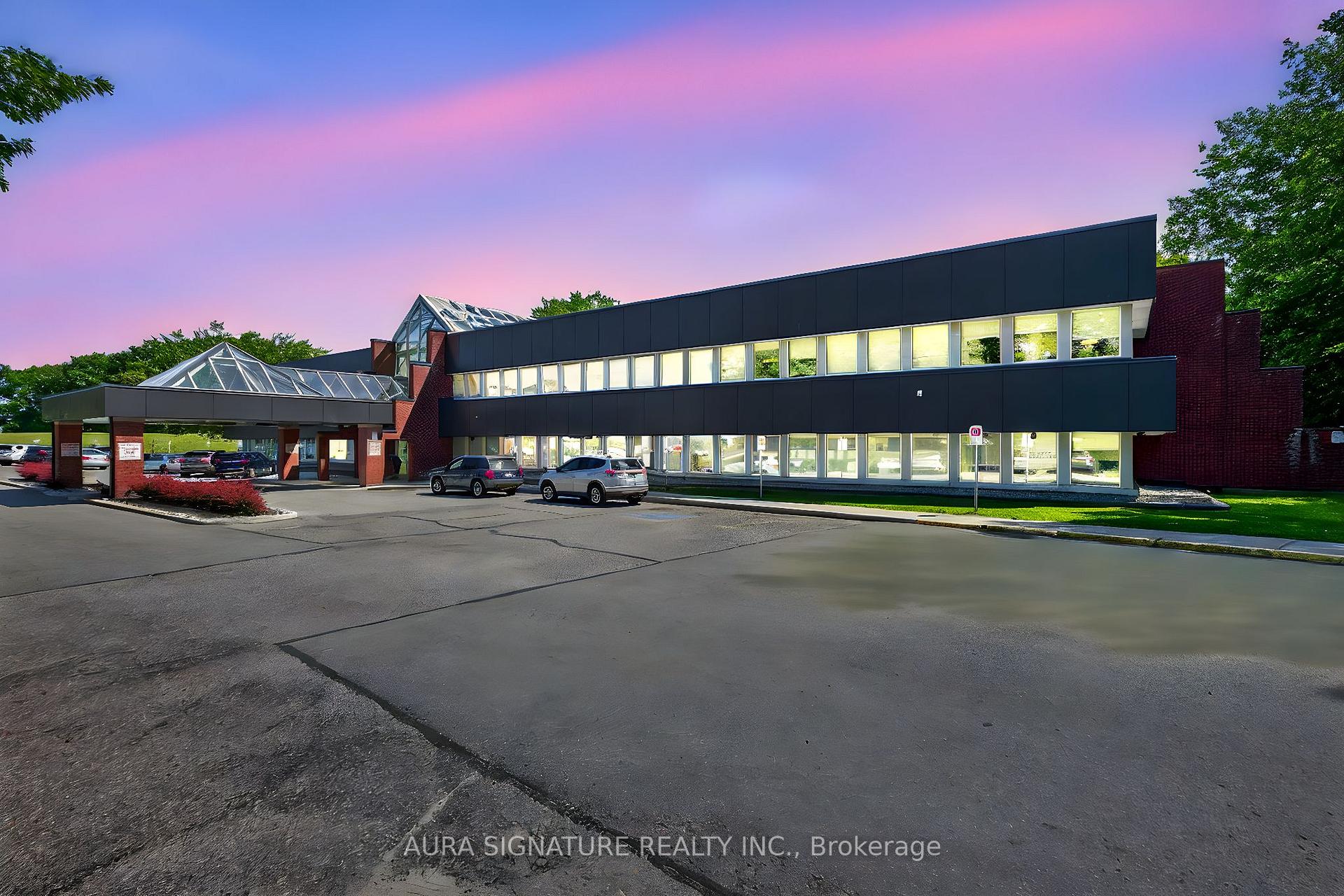 206 - 240 Penetanguishene Road, Midland, ON, exterior