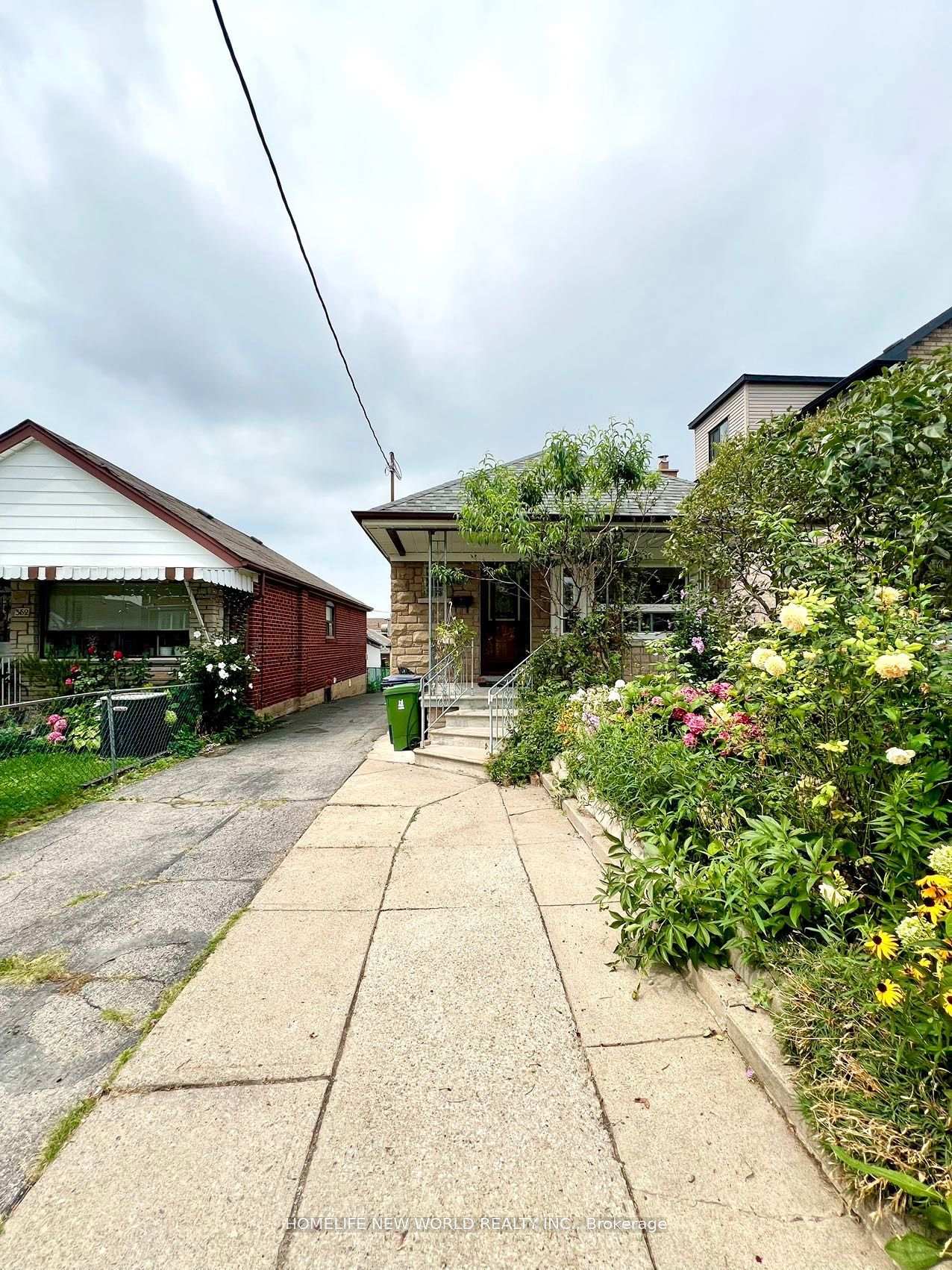 Main - 354 Kane Avenue, Toronto W03, ON, exterior