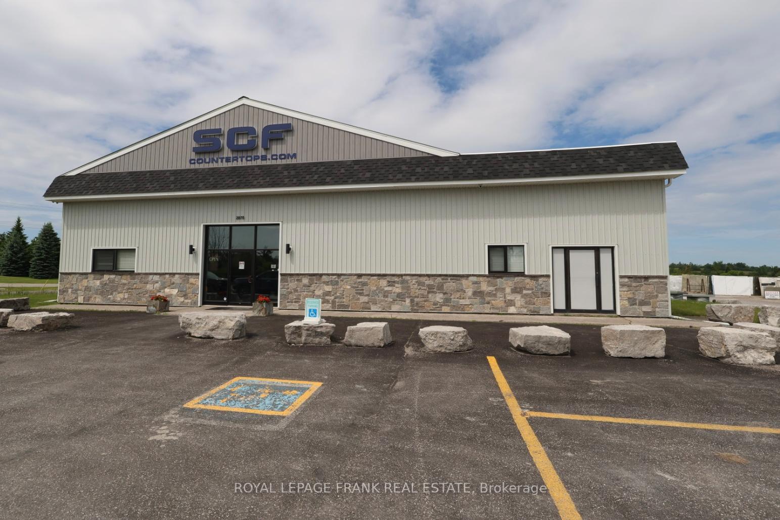 2075 Davis Road, Cavan Monaghan, ON, exterior