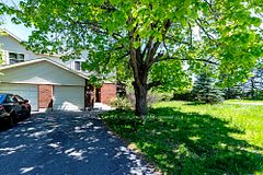 132 Acklam Terrace W, Kanata, ON, exterior
