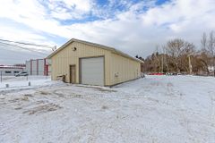 1366 Pembroke Street E, Laurentian Valley, ON, exterior