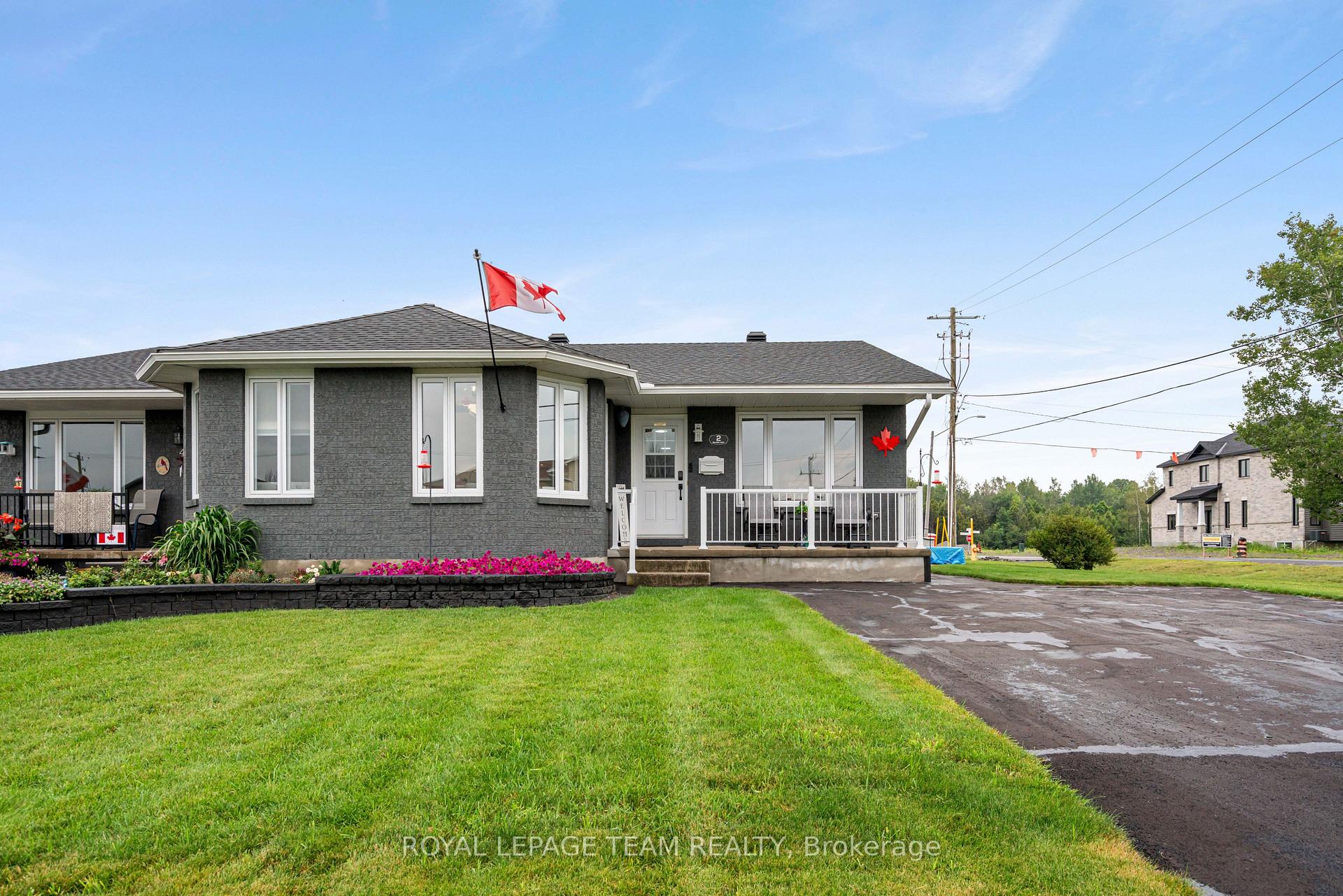 2 Billings Avenue W, South Dundas, ON, exterior